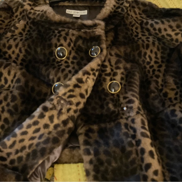 It’s adorable! Vintage style short jacket. Faux fur, size XL, buttons. - Picture 7 of 7
